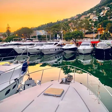 Victory Yacht *